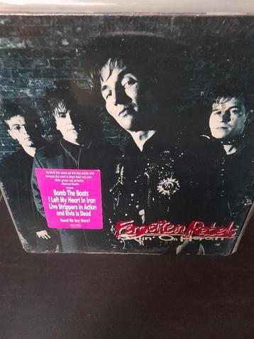 lp - forgotten rebels - surfin on heroin beschikbaar voor biedingen