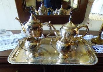 Vintage verzilverd thee of koffie servies  beschikbaar voor biedingen