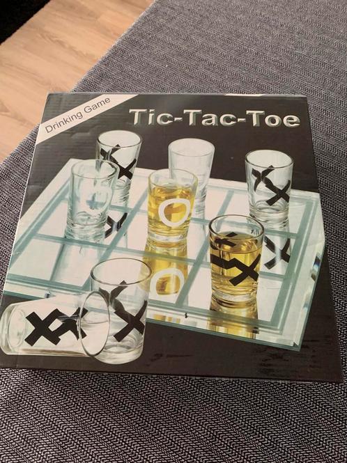 Drankspel tic-tac-toe shotglaasjes, Hobby en Vrije tijd, Gezelschapsspellen | Bordspellen, Nieuw, Een of twee spelers, Ophalen
