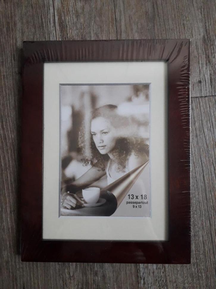 Mooie fotokader 13x18cm kerskleur hout, Audio, Tv en Foto, Fotografie | Fotolijsten, Nieuw, Verzenden