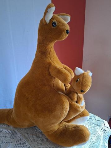 Peluche Kangourou géant 68 cm et son bébé comme neuve