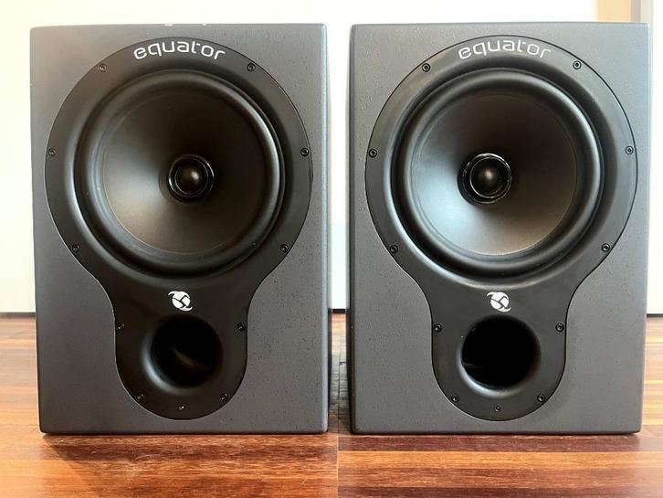 Equator D8 coaxiale actieve studiomonitors (+ statieven!), Audio, Tv en Foto, Luidsprekerboxen, Gebruikt, Front, Rear of Stereo speakers