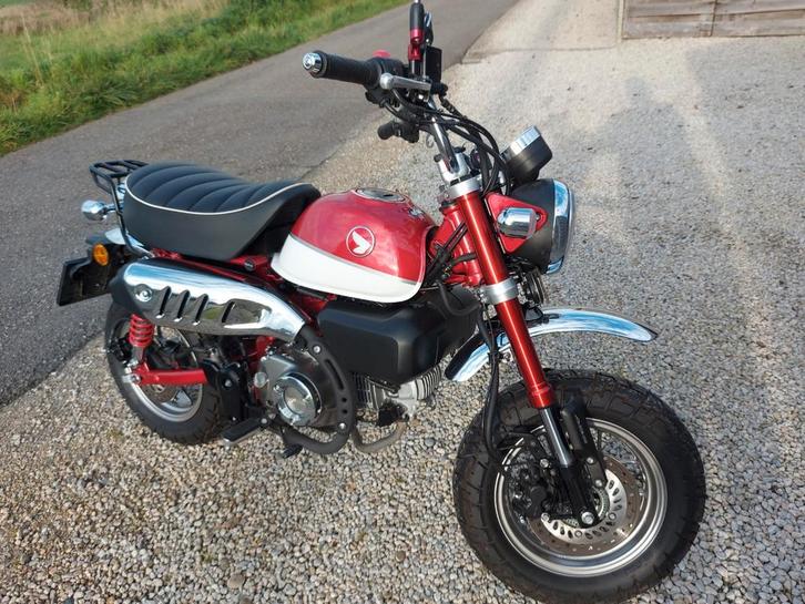 Honda monkey 125cc ABS + bagagerek NIEUWSTAAT 2800km, Motoren, Motoren | Honda, Particulier, Ophalen