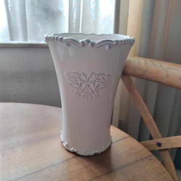 Maisons du Monde witte vaas beschikbaar voor biedingen