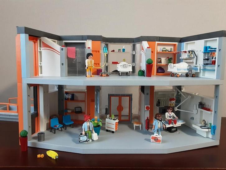 Grand hôpital PlayMobil - comme neuf, Enfants & Bébés, Jouets | Playmobil, Comme neuf, Ensemble complet, Enlèvement ou Envoi