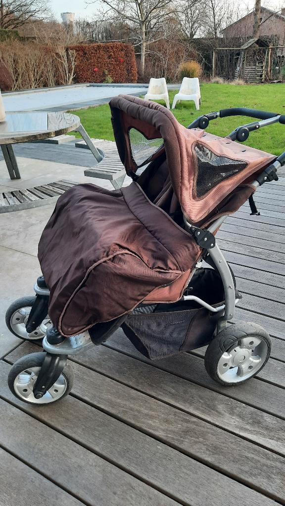 Stevige dubbele kinderwagen, Kinderen en Baby's, Kinderwagens en Combinaties, Zo goed als nieuw, Kinderwagen, Duowagen, Ophalen