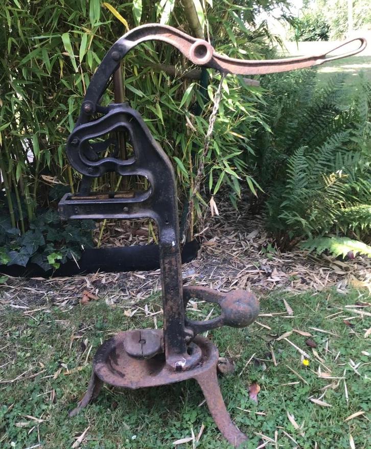 Antieke handmatige kurkenpers/flessenkurker in gietijzer, Antiek en Kunst, Antiek | Gereedschap en Instrumenten, Ophalen