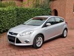 Ford Focus 1.6 Benzine 2014 100.000km ***, Auto's, Focus, Euro 5, Parkeersensor, Zwart