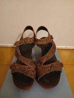 Sandalen Think! 39, Kleding | Dames, Schoenen, Ophalen of Verzenden, Zo goed als nieuw