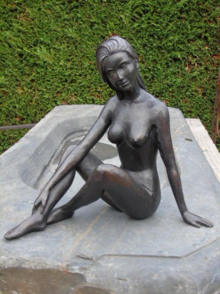 Standbeeld van een naakte vrouw in brons Pat Noir, Tuin en Terras, Tuinbeelden, Nieuw, Overige typen, Overige materialen, Ophalen