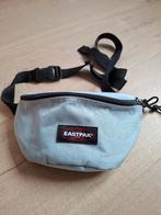 Heuptas Eastpak lichtblauw, Handtassen en Accessoires, Tassen | Damestassen, Ophalen of Verzenden, Zo goed als nieuw, Blauw, Schoudertasje