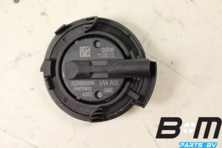 Druksensor in portier LV of RV VW Golf 7 5 deurs 5Q0959354, Auto-onderdelen, Motor en Toebehoren, Gebruikt