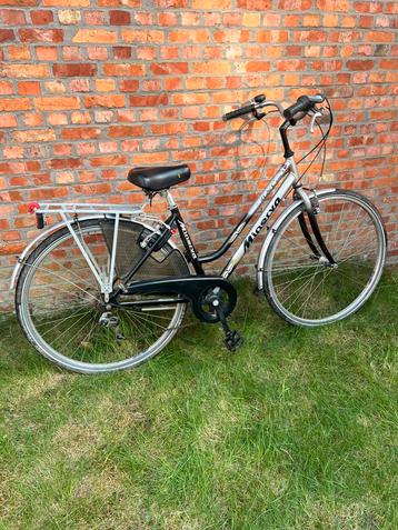 Mooie damesfiets minerva multi cross frame 47 beschikbaar voor biedingen