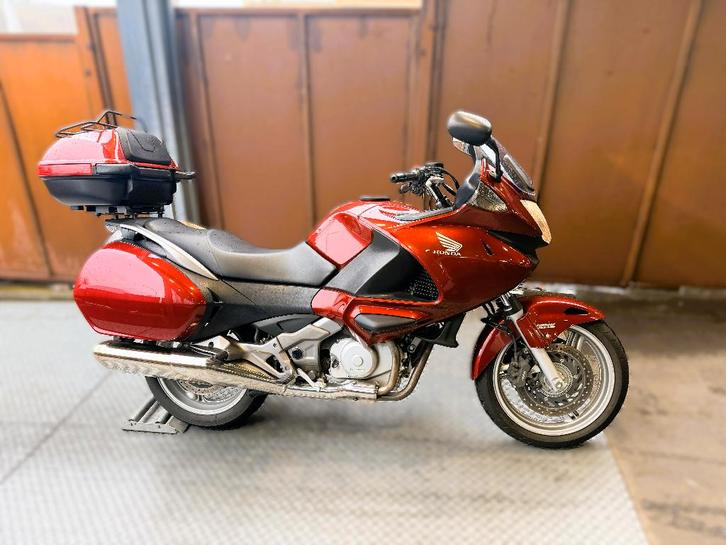 deauville 700cm³ abs dual brake system 2013 garantie 1.2.3, Motos, Motos | Honda, Entreprise, Autre, plus de 35 kW, 2 cylindres