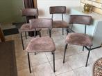 4 bruine stoelen met zwarte poten, Ophalen, Zo goed als nieuw