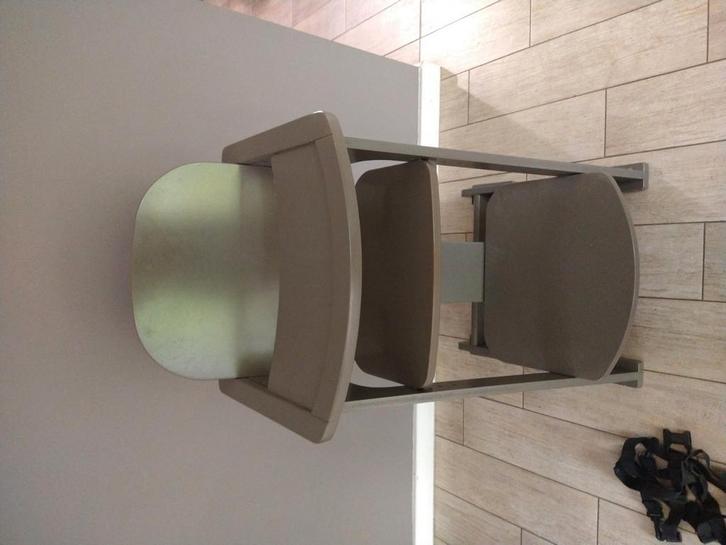 Kinderstoel met gratis 2 hoezen, Kinderen en Baby's, Kinderstoelen, Zo goed als nieuw, Meegroeistoel, Ophalen