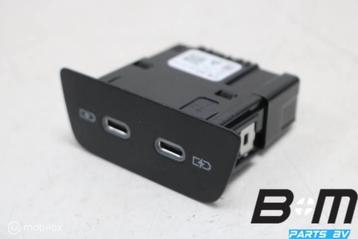 Dubbele USB-laadbus VW Golf 8 GTI 2G6035954 beschikbaar voor biedingen