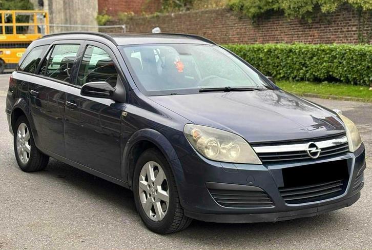 OPEL ASTRA AUTOMATIC 1.9 CDTI 2007 250.000kms full, Autos, Opel, Particulier, Astra, ABS, Airbags, Air conditionné, Alarme, Bluetooth