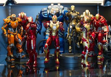 SUMMER DEAL HOT TOYS Iron Man Die cast Exclusive Deals !!!!!