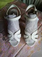 sandales blanches pour femmes avec un talon de 13 cm de haut, Vêtements | Femmes, Chaussures, Comme neuf, Primark, Enlèvement ou Envoi