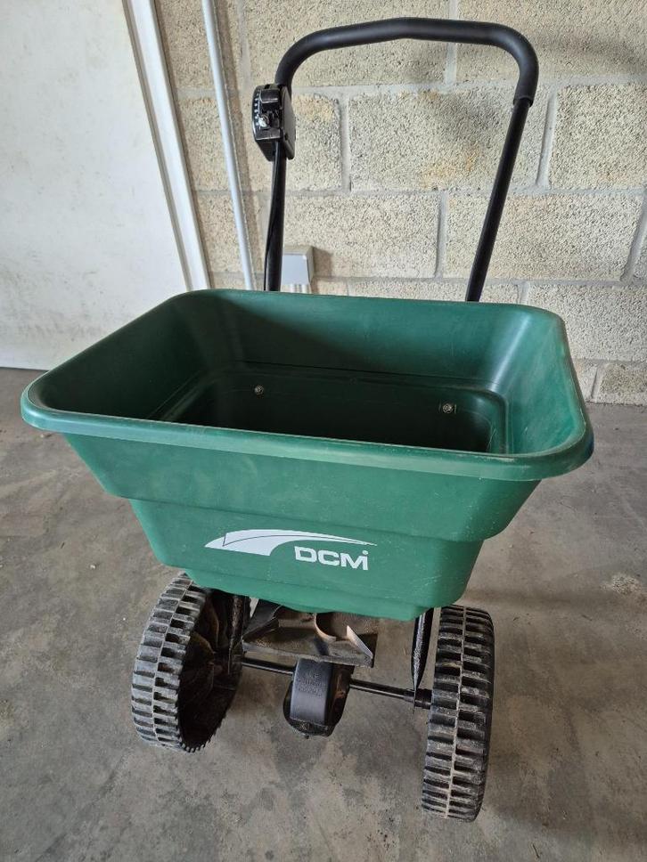 Distributeur d'engrais DCM, Jardin & Terrasse, Accessoires mobilier de jardin, Comme neuf, Enlèvement