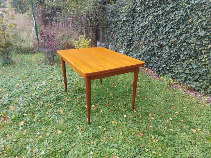 Vintage tafel, Oswald Vermaercke voor V-form GERESERVEERD, Huis en Inrichting, Tafels | Eettafels, Gebruikt, Vier personen, Ophalen