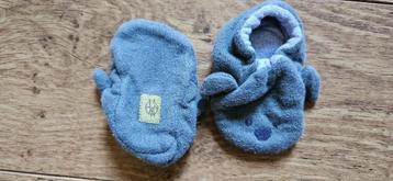 Newborn pantoffels Laessig beschikbaar voor biedingen