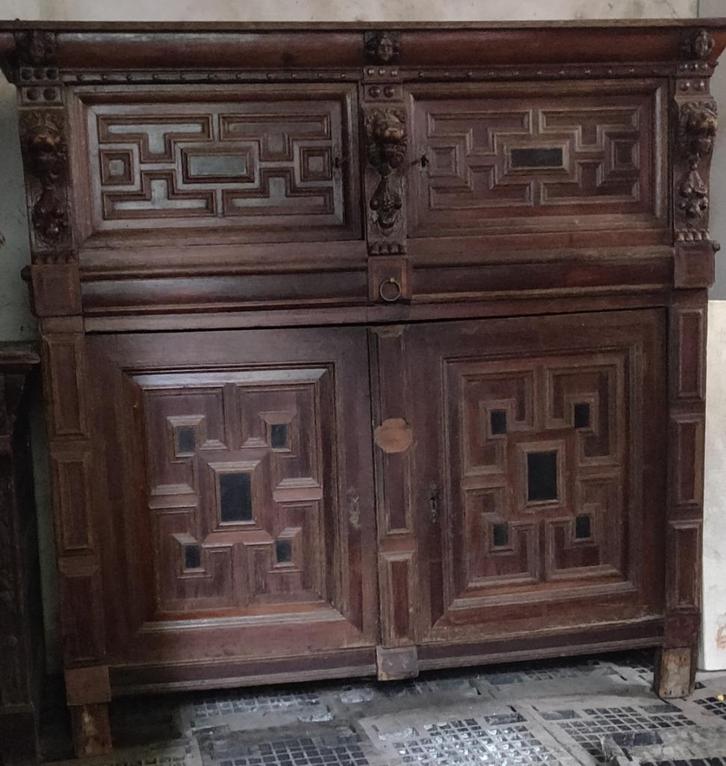 Oude Vintage Vlaamsche kast, Antiek en Kunst, Antiek | Meubels | Kasten, Ophalen