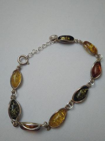 Armbandje zilver en kleurrijke amber steentjes