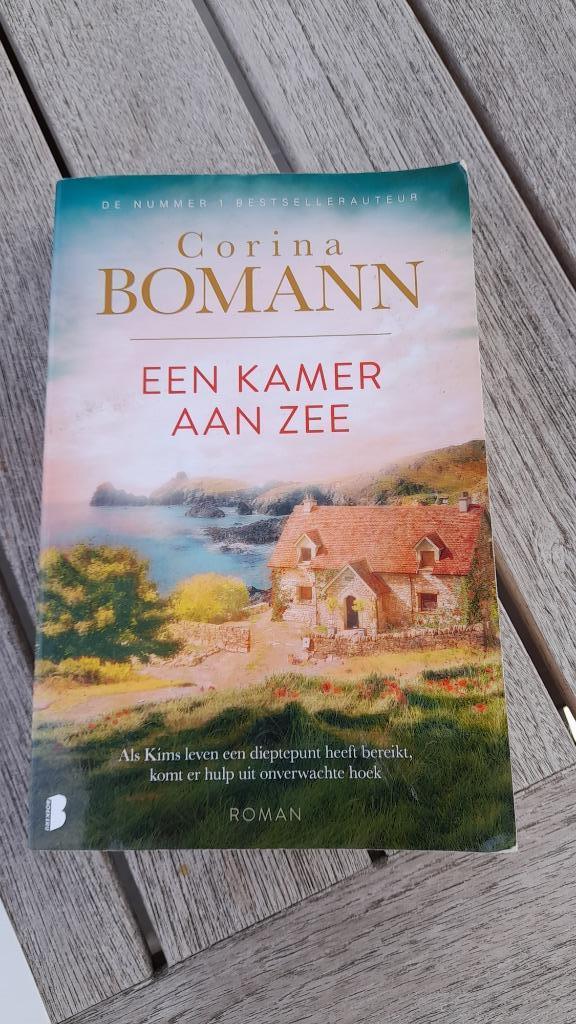 Corina Bomann: Een kamer aan zee, Boeken, Romans, Gelezen, Europa overig, Ophalen of Verzenden