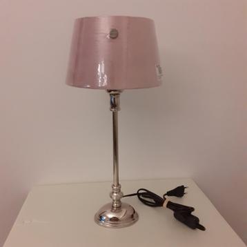 Unoxkleurige metalen lampenkap met nieuw kapje Prijs: € 8 beschikbaar voor biedingen