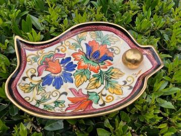 BEQUET QUAREGNON SCHAAL FLORAAL MOTIEF beschikbaar voor biedingen