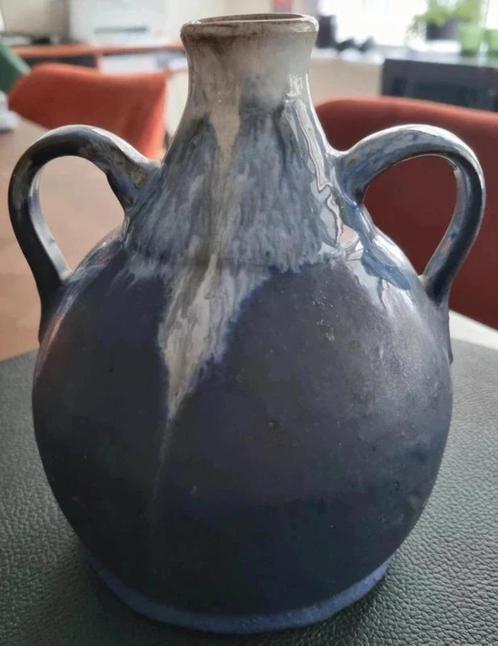 Vintage blauwe aardewerk 2 armige vaas, Huis en Inrichting, Woonaccessoires | Vazen, Gebruikt, Overige kleuren, Minder dan 50 cm