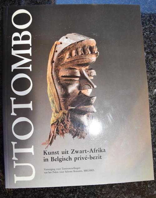 UTOTOMBO 1988, Boeken, Kunst en Cultuur | Beeldend, Gelezen, Beeldhouwkunst, Verzenden
