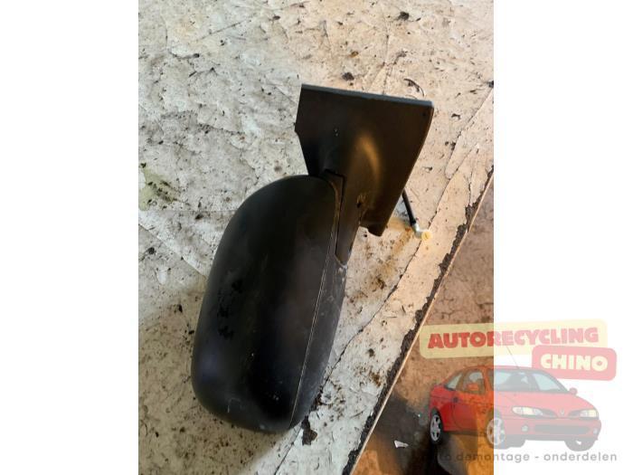 Buitenspiegel rechts van een Toyota Yaris, Auto-onderdelen, Spiegels, Toyota, Gebruikt, 3 maanden garantie, Ophalen of Verzenden