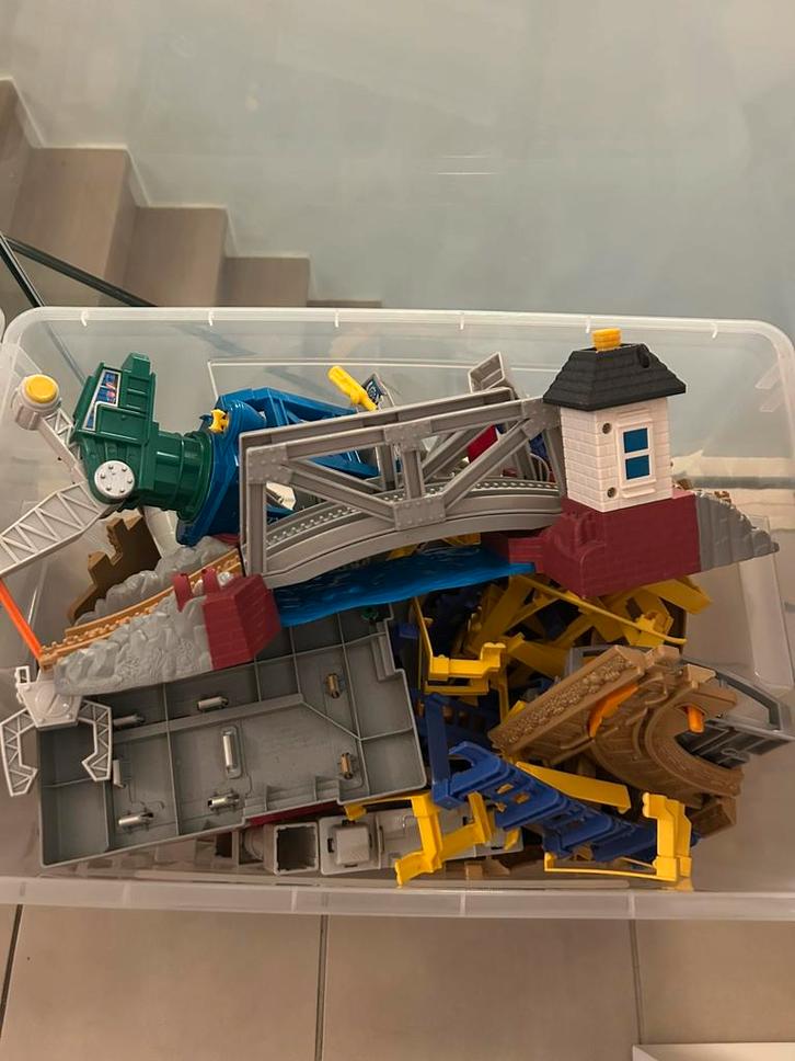 5 grote bakken geotrax treintjes Fisher Price, Kinderen en Baby's, Speelgoed | Bouwstenen, Zo goed als nieuw, Ophalen