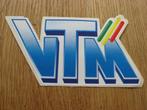 Sticker VTM 14 x 7,5 cm, Verzamelen, Ophalen of Verzenden, Nieuw, Film, Tv of Omroep