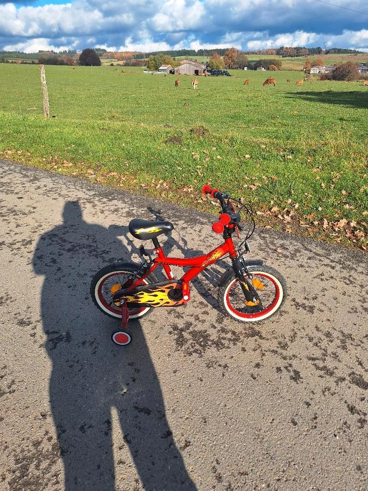 Velo 14 pouces, Vélos & Vélomoteurs, Vélos | Vélos pour enfant, Utilisé, Moins de 16 pouces, Stabilisateurs, Enlèvement