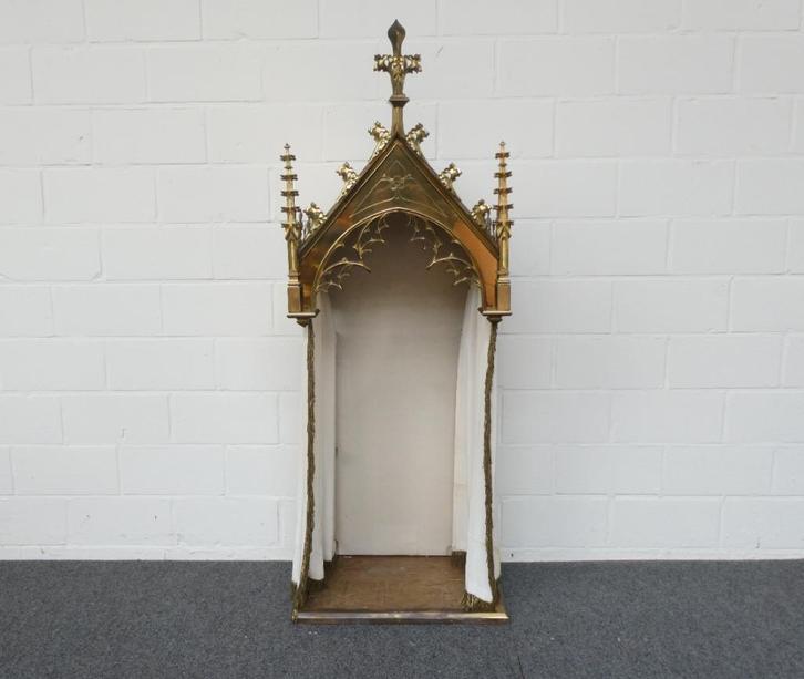 Neogotische koperen troon ( of presentatie kapel ), Antiek en Kunst, Antiek | Religieuze voorwerpen, Ophalen