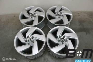 Set 17 inch Richmond velgen VW Golf 5 t/m 8 5H0601025E