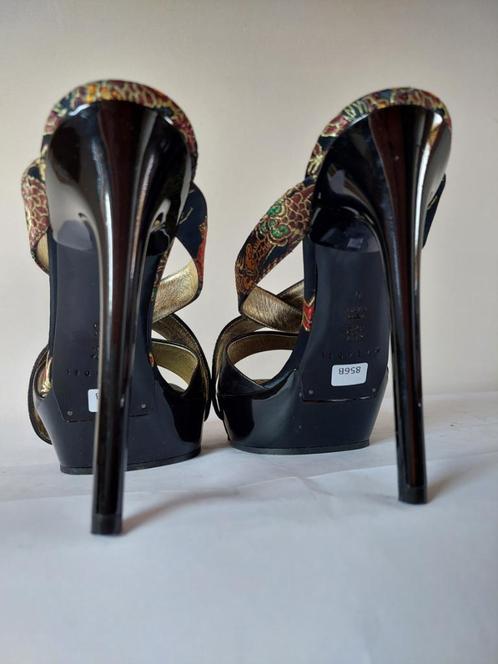 856B* Casadei - sexy sandalen met bloemmotief en hoge hakken, Kleding | Dames, Schoenen, Nieuw, Pumps, Overige kleuren, Verzenden