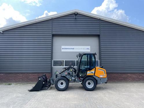 Giant G2700 HD+ X-TRA cabine minishovel NIEUW €820 LEASE, Articles professionnels, Machines & Construction | Grues & Excavatrices