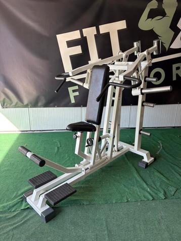 Panatta shoulder press plate loaded beschikbaar voor biedingen