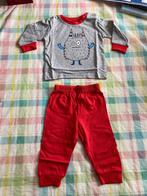 Nieuwe grijze pyjama ' Huh ' - maat 62, Kinderen en Baby's, Babykleding | Maat 62, Nieuw, Ophalen of Verzenden, Jongetje, Nacht- of Onderkleding