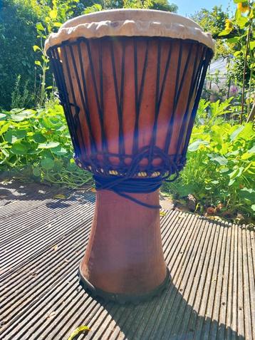 Djembe,,, Guinee, new skin, new rope...pro.... beschikbaar voor biedingen