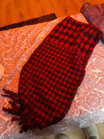 Echarpe bleu marine et rouge, Vêtements | Femmes, Bonnets, Écharpes & Gants, Enlèvement, Comme neuf