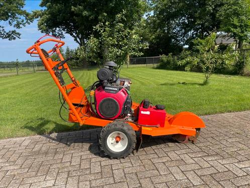 Dosko stobbenfrees stronkenfrees, Doe-het-zelf en Bouw, Gereedschap | Freesmachines, Benzine, Stobbenfrees, Ophalen