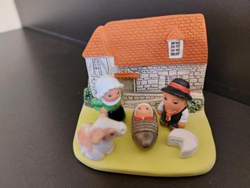 Verzameling kerststalletjes en -figuren beschikbaar voor biedingen