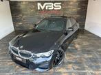 BMW 3 Serie 318 318i *PACK M *CAMERA *PANO *HARMAN KARDON *C, Auto's, BMW, Achterwielaandrijving, Gebruikt, 4 cilinders, Alcantara