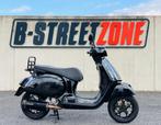 Vespa GTS 300 2022 FULL BLACK, Motos, Motos | Piaggio, 12 à 35 kW, Scooter, 300 cm³, Entreprise